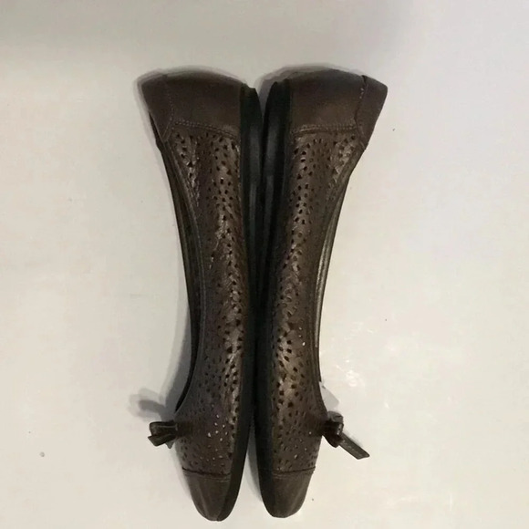 Clarks Bendables Poem  Journal Die Cut Slip On Metallic Pewter Ballet Flats 9.5M - Picture 1 of 6